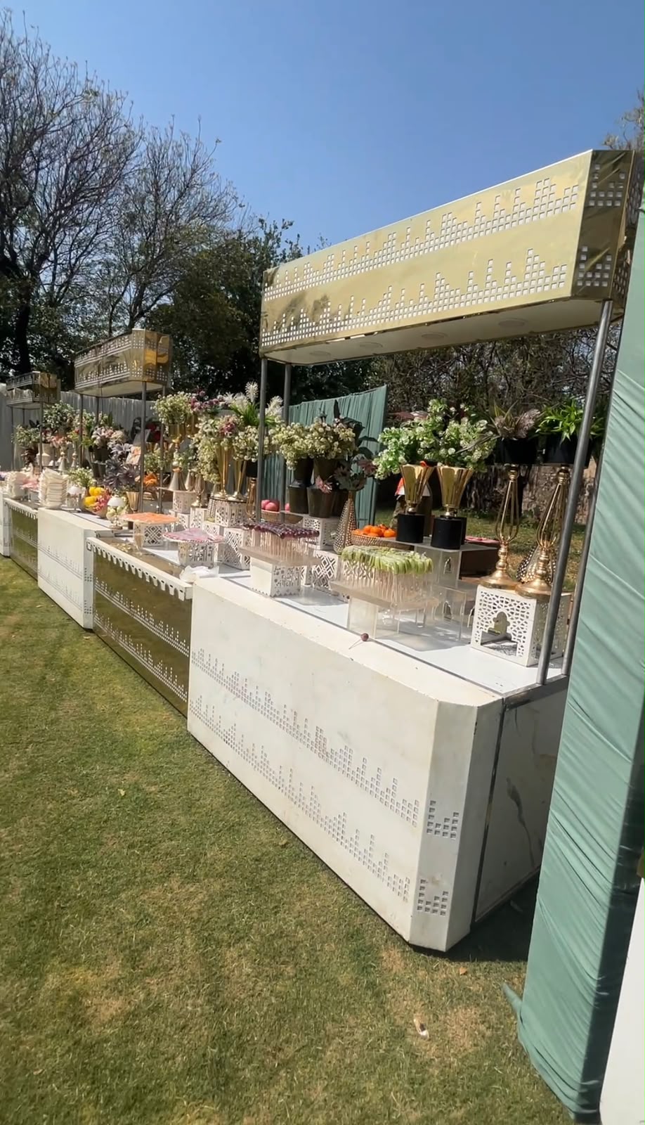 Elegant buffet counter